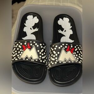 Crocs x Disney Women’s Minnie Mouse Classic Slide